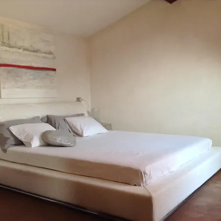 Casa D'arte Bed and Breakfast Πάρμα