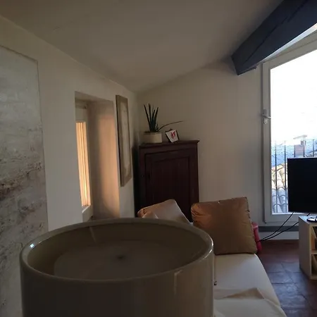 Casa D'arte Bed and Breakfast *